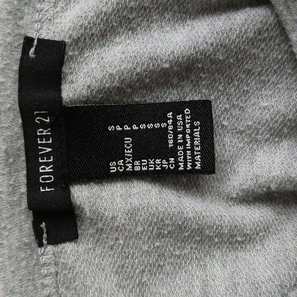 Cropped Sweater - Picture 3 of 3